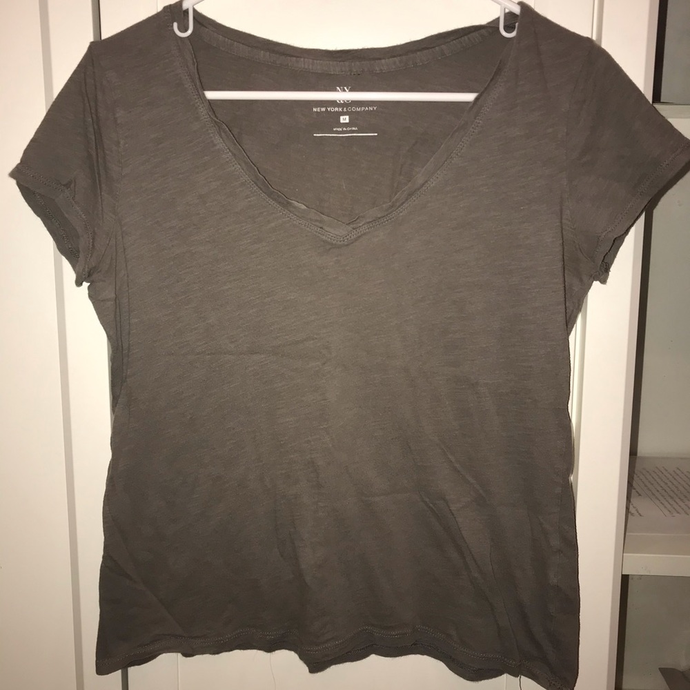 loose fit v necks